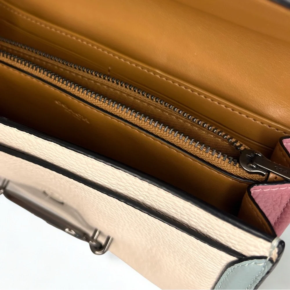Coach beautiful authentic